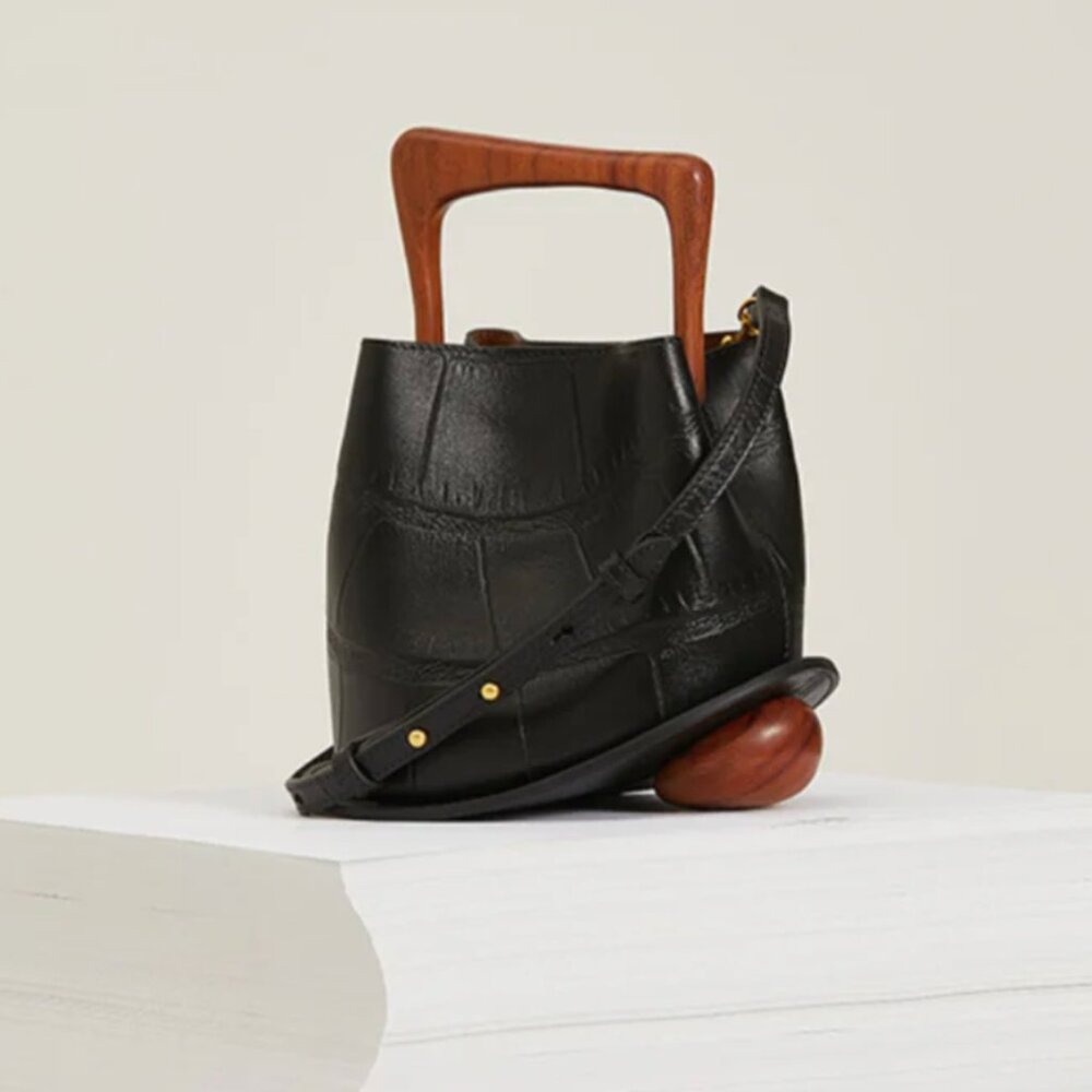 looks like summer ozzy black cow leather mini shoulder bag